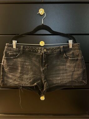 Arizona Jean Company Black Faded Distressed Denim Shorts